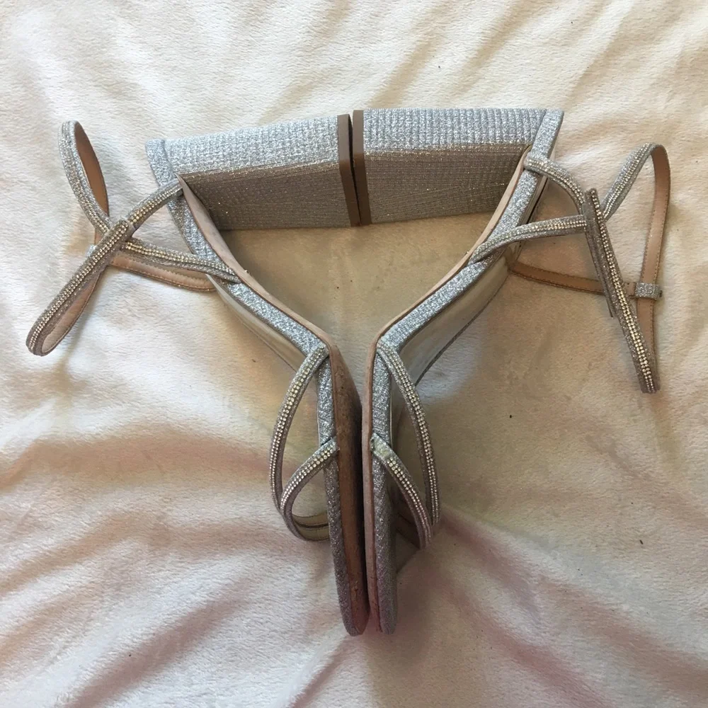 Badgley Mischka Silver Heels with Strappy Design Sz 10